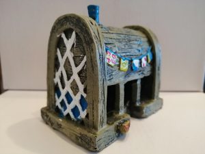 Adorno Tipo Casa Don Cangrejo Chica  10 CM - Imagen 3