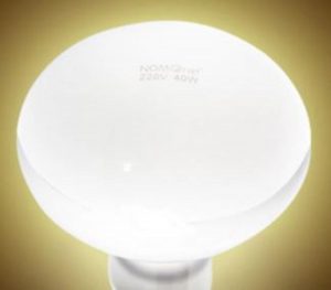 Foco de UVA + UVB de 40 watts a 220V para reptiles MARCA NOMO - Imagen 2